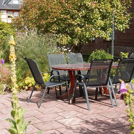 Haus Mit Garten Apartamento *