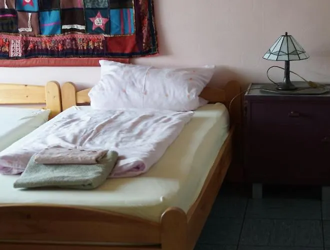 Apartman Haus Mit Garten *